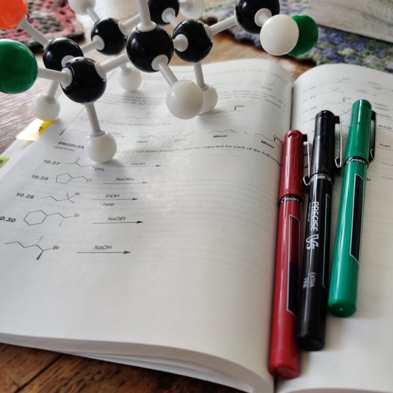 Taking Summer Organic Chemistry Course Online: What to Expect and How to Prepare